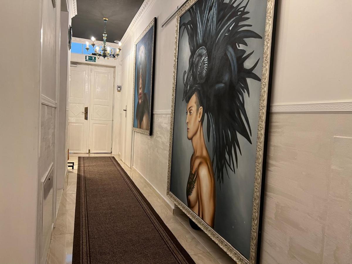 La Dolce Vita Luxury Apartments With Best Free Private Parking In City Center Pula Exterior photo